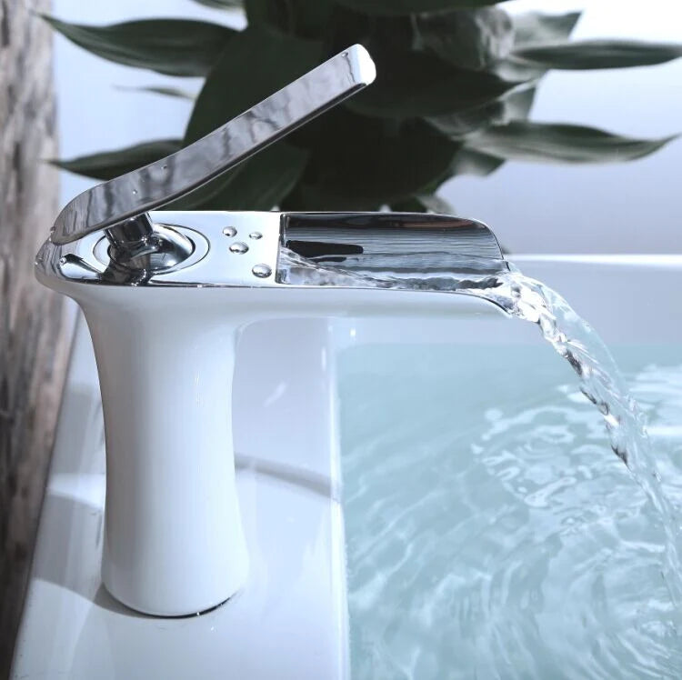 Robinet Mitigeur Lavabo Cascade - Mango